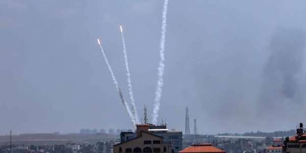 שיגורים מעזה. צילום: מוחמד עטיה/פלאש 90