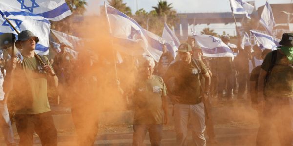 הפגנת אנרכיסטים בחיפה. צילום: שיר טורם/פלאש 90