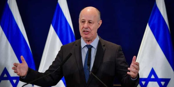 אחרי שלושה עשורים. צחי הנגבי במסיבת עיתונאים. צילום: אבשלום שושני פלאש 90