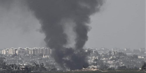 תקיפות צה"ל בעזה, כפי שנראות מישראל. צילום: גילי יערי/פלאש 90