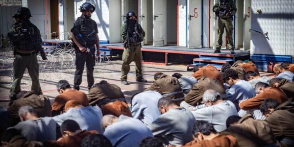 מחבלי הנוח'בה בשדה תימן. צילום: חיים גולדברג/פלאש 90