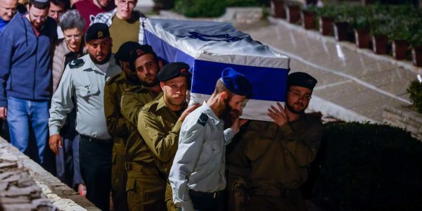 הלווייתו של הק' סרן אורי משה הי"ד. צילום: חיים גולדברג/פלאש 90