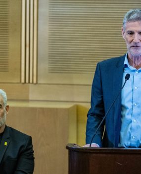 יאיר לפיד ויאיר גולן. צילום: יונתן זינדל/פלאש 90