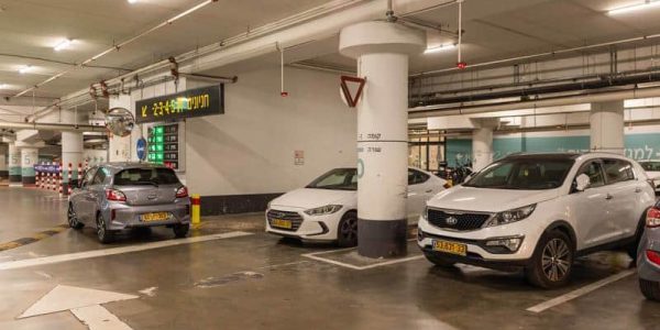 יוסי אלוני פלאש 90