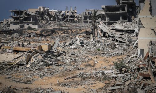 ההרס ברצועת עזה. צילום: חליל קאהלוט/Flash90עזה
פלסטיני
פלשתיני
חוזרים הביתה
הסכם