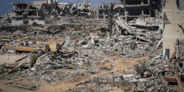 ההרס ברצועת עזה. צילום: חליל קאהלוט/Flash90עזה
פלסטיני
פלשתיני
חוזרים הביתה
הסכם