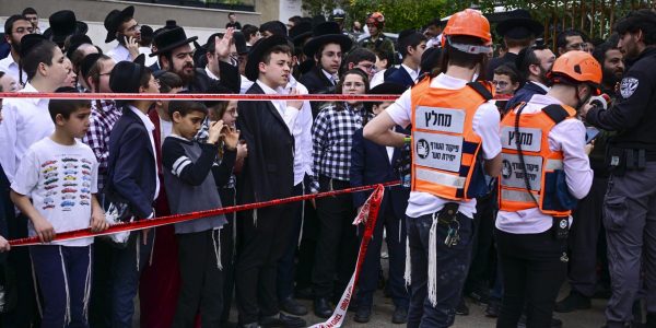 זירת נפילה בבני ברק. צילום: אבשלום ששוני/פלאש 90