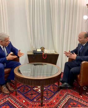 יאיר לפיד עם נפתלי בנט. צילום: מתוך טוויטר