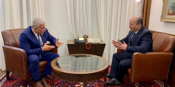 יאיר לפיד עם נפתלי בנט. צילום: מתוך טוויטר