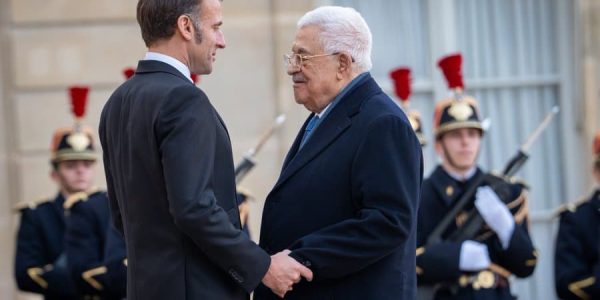 מקרון ואבו מאזן