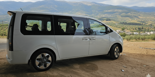 יונדאי סטאריה