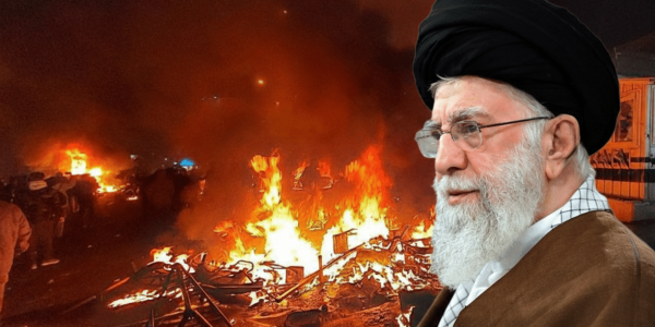 חמינאי על רקע ההפגנות. צילום: רשתות חברתיות ועיבוד AI