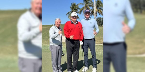 לינדזי גראהם עם הנשיא טראמפ במגרש הגולף. צילום: X