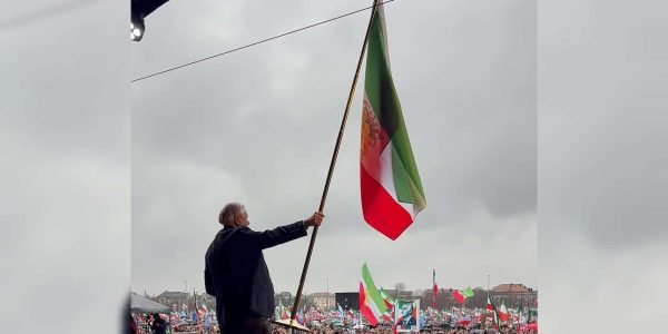 הסאנטור הרפובליקני לינדזי גראהם בהפגנת הענק במינכן. צילום: X