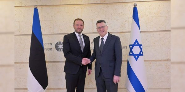 סער עם שר החוץ של אסטוניה