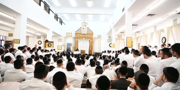 מרן הגר"ד לנדו בישיבת מיר. צילום: אריה לייב אברמס