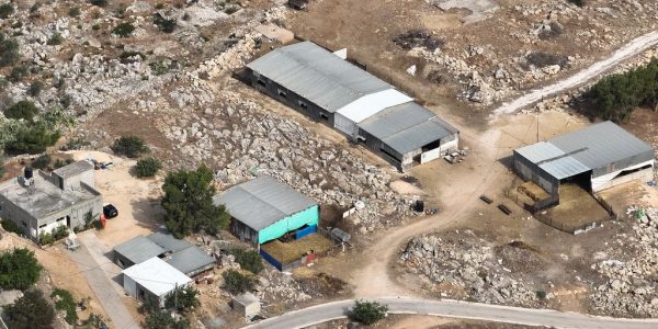 הפלישה הבלתי חוקית   צילום: רגבים