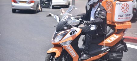 אופנוע חובש איחוד הצלה | אילוסטרציה