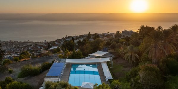 Nof-Kineret_pool_02_gallery
