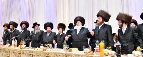 שמחת הבר מצווה בבית ספינקא // צילום: משה גולדשטיין