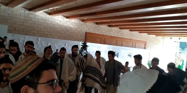 Screenshot_20210114-102004_Twitter