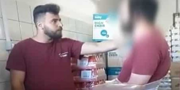 העובד הערבי מתעלל בעובד היהודי בעל הצרכים המיוחדים