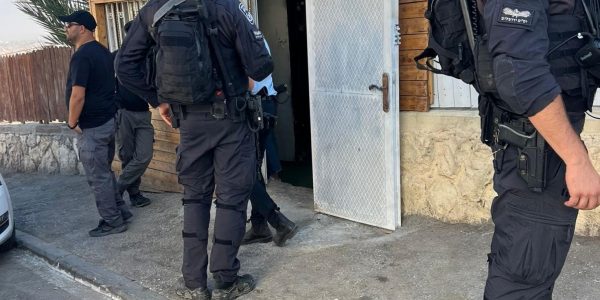 שוטרים בפעולה // צילום: דוברות המשטרה