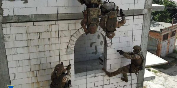 חיילים אוקראינים מתאמנים לפעולות כנגד טרור באומן