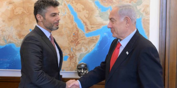 נתניהו עם שגריר איחוד האמירויות בישראל. צילום: עמוס בן גרשום/לע"מ