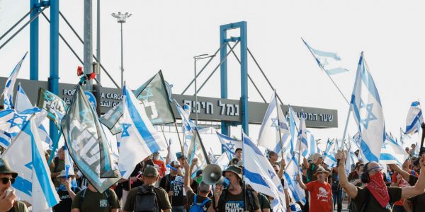 ״שער המטענים״ בנמל חיפה חסום. גיל לוין Gil Levin