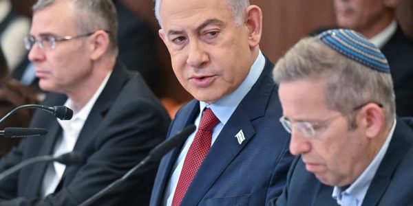 ראש הממשלה בנימין נתניהו בפתח ישיבת הממשלה. צילום: קובי גדעון/ לע"מ