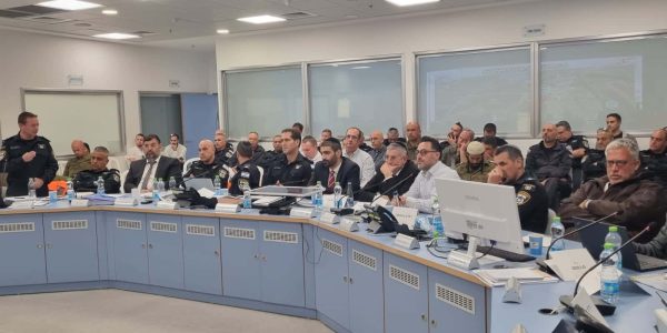 ישיבת ההיערכות. צילום: באדיבות המצלם