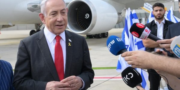 סטילס: עמוס בן גרשום / לע״מ