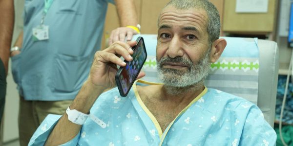 פרחאן קאדי שחולץ מהשבי עם בני משפחתו בבית החולים סורוקה. צילום: יוסי איפרגן / לע"מ