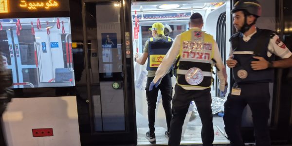 זירת הפיגוע. צילום: הצלה