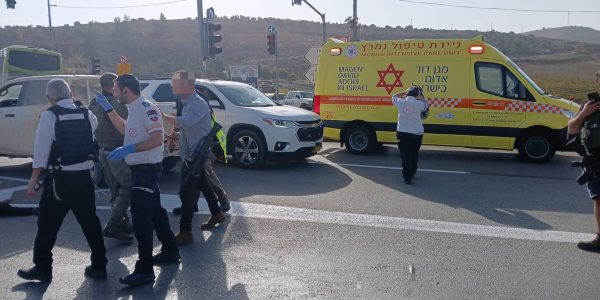 זירת הפיגוע בצומת שילה   צילום: דוברות מד"א