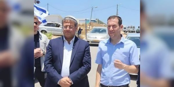 יוסי דגן עם השר איתמר בן גביר   צילום: רועי חדי