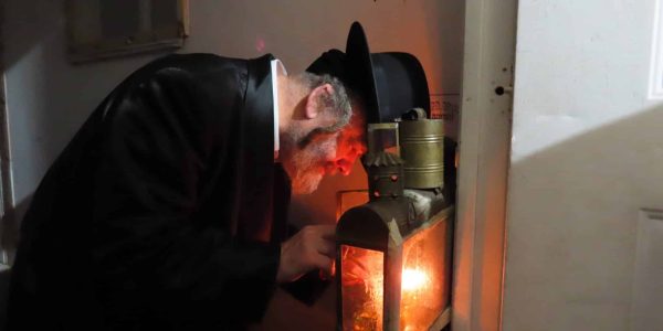 הגרמ"מ קארפ בהדלקה