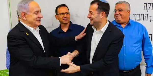 יוסי דגן עם ראש הממשלה