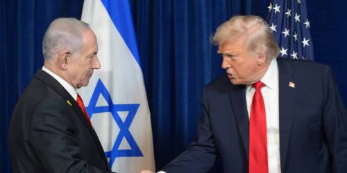 ראש הממשלה בנימין נתניהו עם נשיא ארה״ב דונלד טראמפ במאר-א-לאגו. צילום: עמוס בן גרשום/ לע״מ.