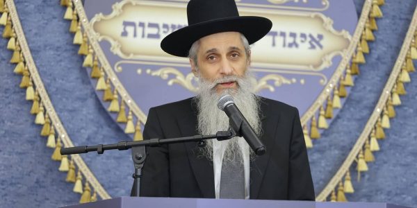 הגאון הרב חנוך כהן שליט"א
