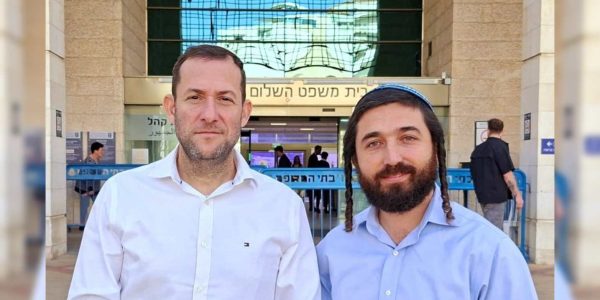 יוסי דגן וצבי סוכות