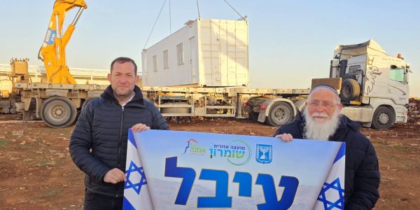 יוסי דגן והרב אליקים לבנון  צילום: רועי חדי