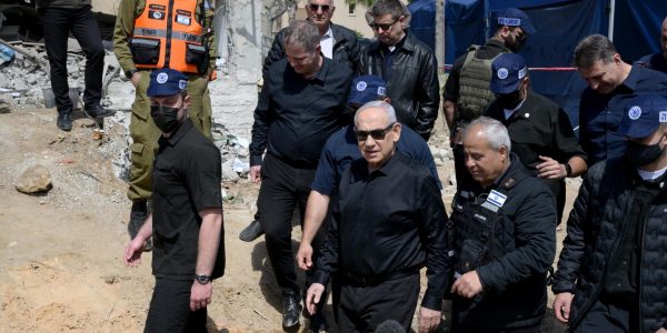 נתניהו בדימונה  צילום: אבי אוחיון/לע"מ