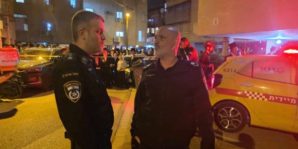 זירת הנפילה בבני ברק. צילום: דוברות המשטרה