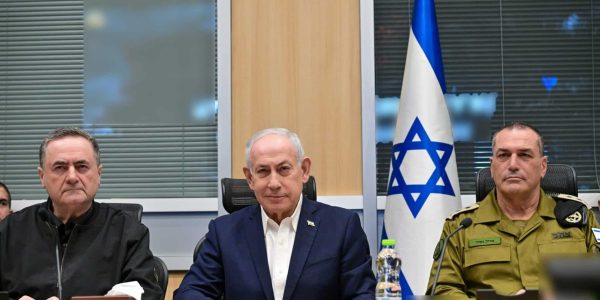 נתניהו, כ"ץ וזמיר בהערכת המצב. צילום: קובי גדעון/לע"מ