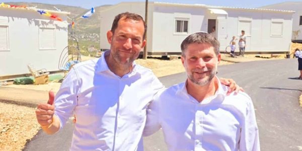 יוסי דגן ובצלאל סמוטריץ'  צילום: רועי חדי