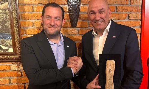 ראש ממשלת סלובניה הנבחר, עם ראש מועצת שומרון יוסי דגן: צילום: מועצה אזורית שומרון
