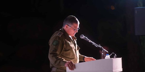 האלוף דוד זיני בנאום הפרישה. צילום: דו"צ