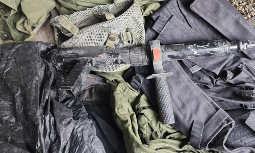 הנשק שנתפס בבית המחבל. צילום: דו"צ